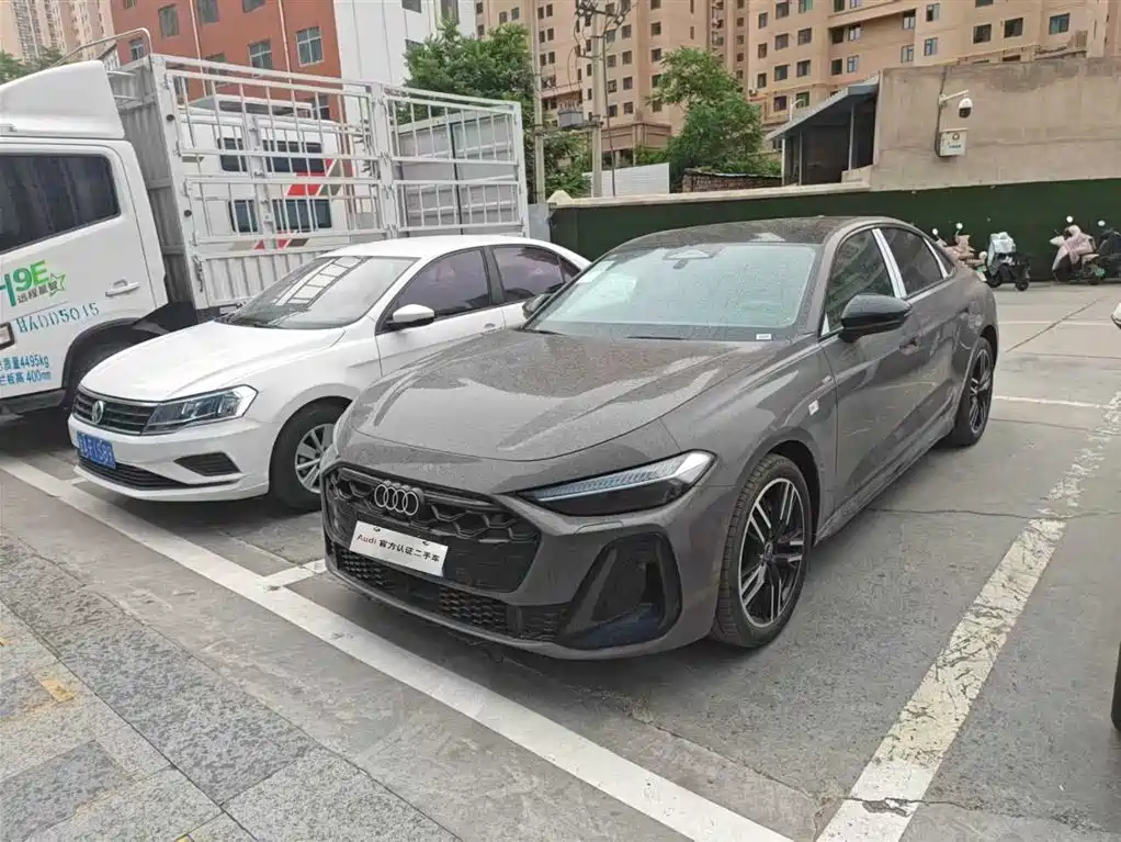 Купить Audi 奥迪A5L