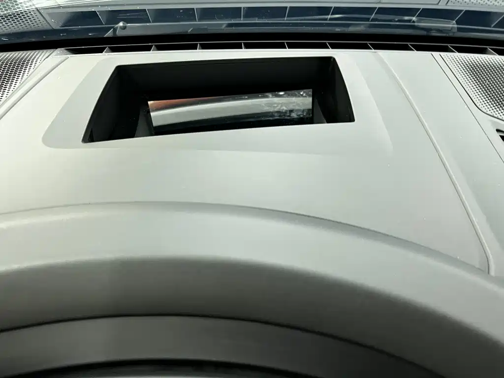 Porsche Cayenne — миниатюра 11