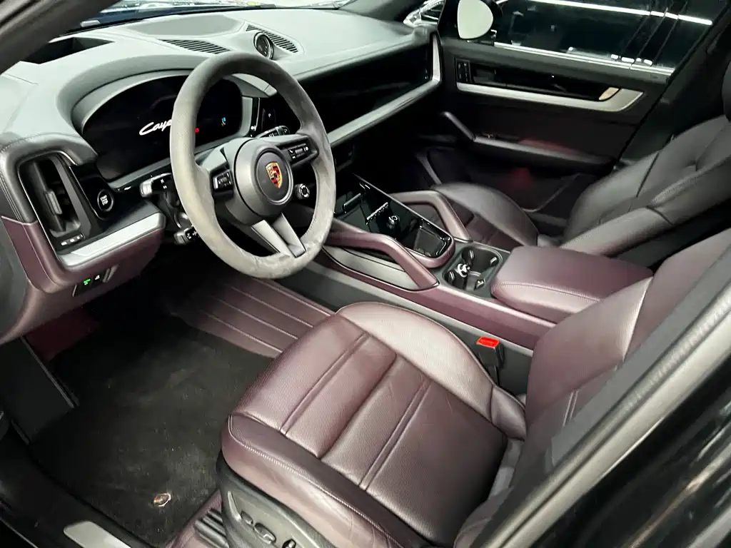 Porsche Cayenne — миниатюра 7