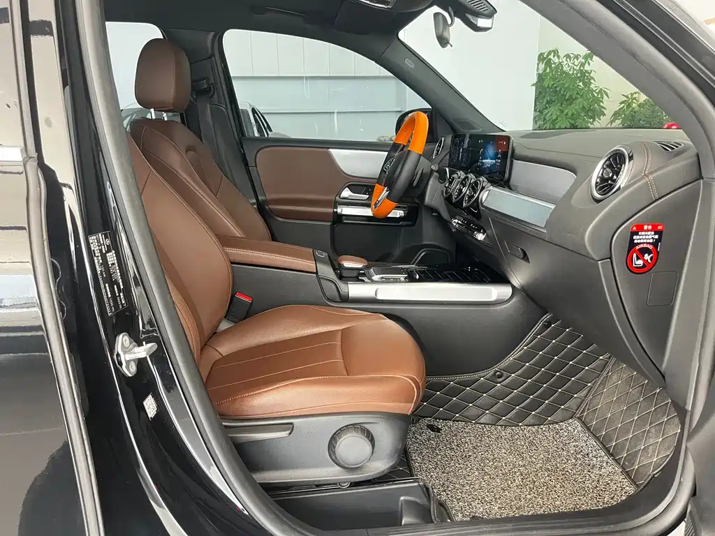 Mercedes-Benz GLB — миниатюра 7
