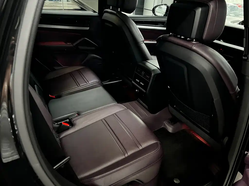 Porsche Cayenne — миниатюра 21