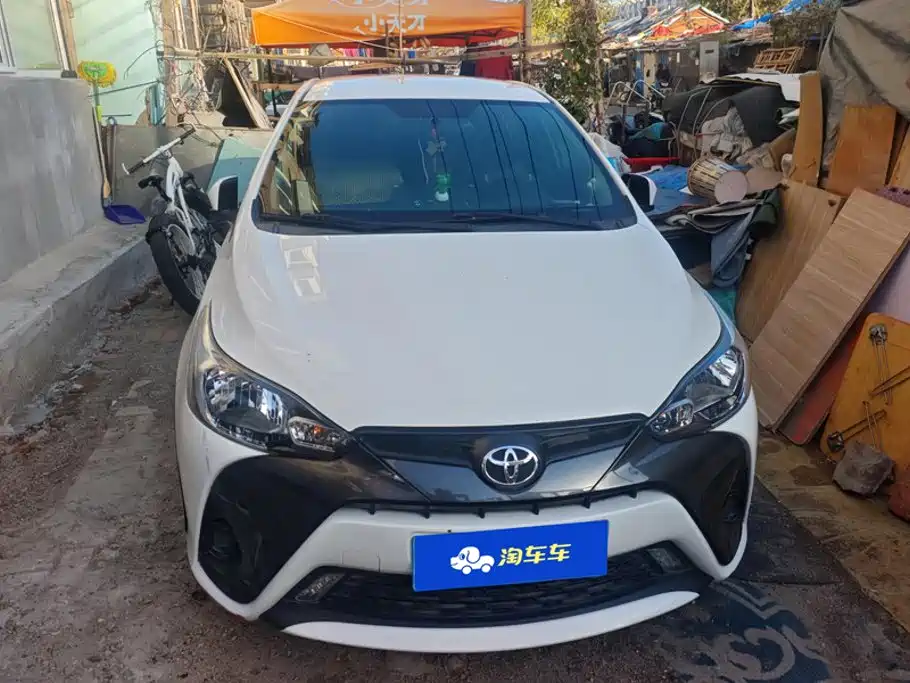 Toyota Yaris L — миниатюра 2