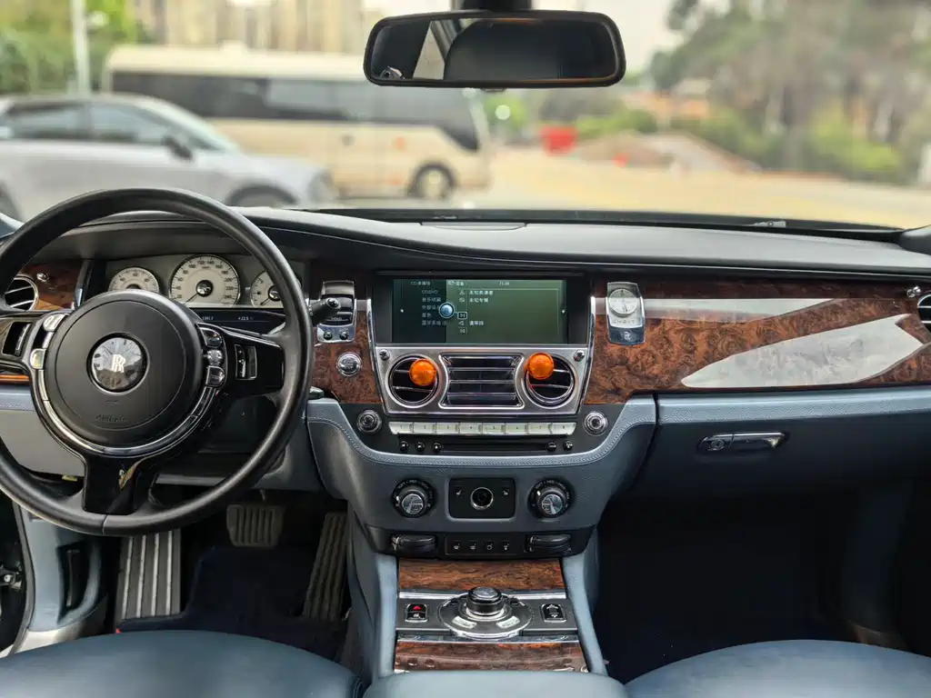 Rolls-Royce Ghost 2010 6.6T Standard