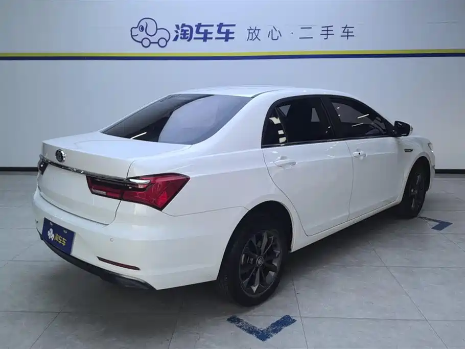 BYD QIN