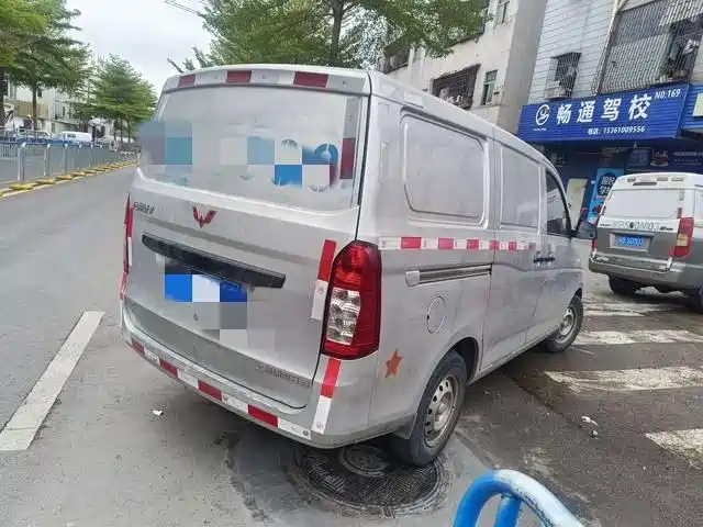 Wuling Rongguang V — миниатюра 8
