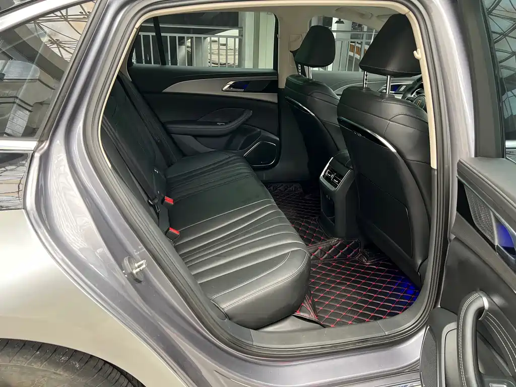 Hongqi Hongqi H5 — миниатюра 8