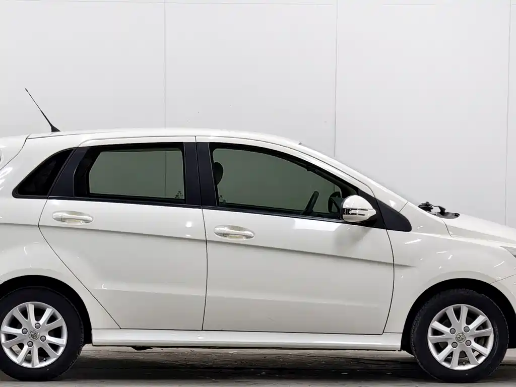 BAIC E-Series — миниатюра 8