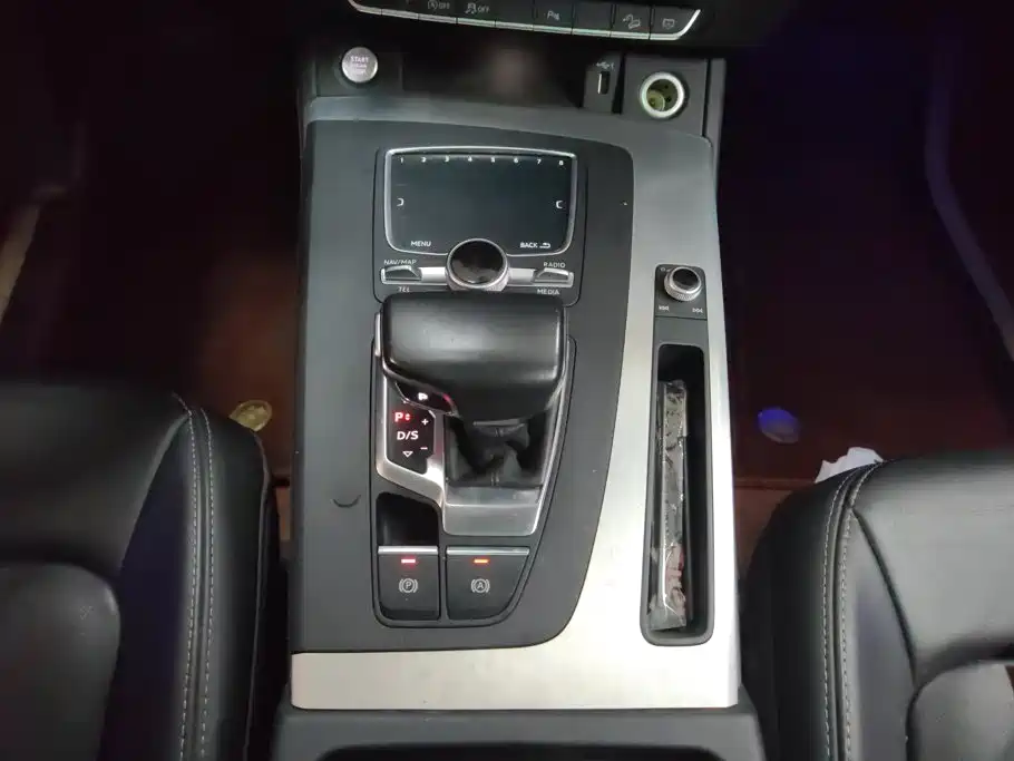 Audi Q5L — миниатюра 16