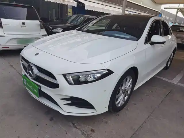 MERCEDES-BENZ A CLASS 2021
