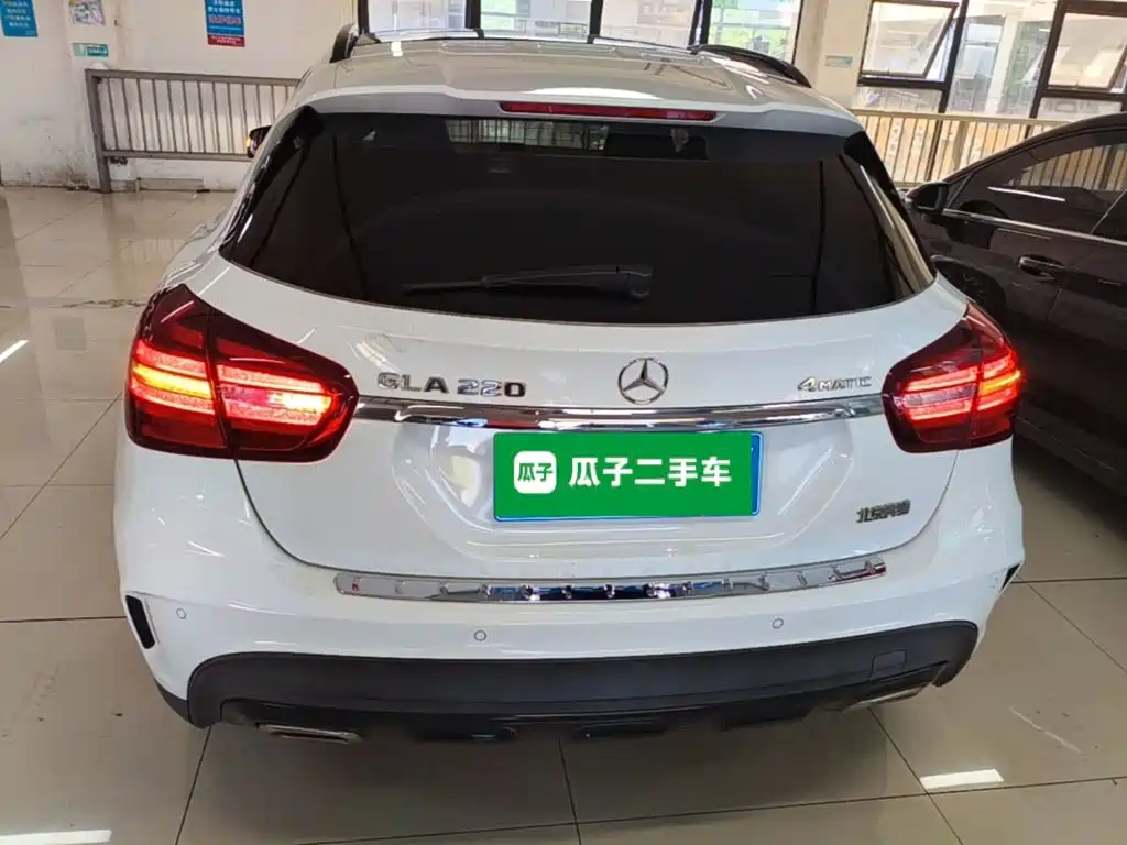 Mercedes-Benz GLA — миниатюра 6