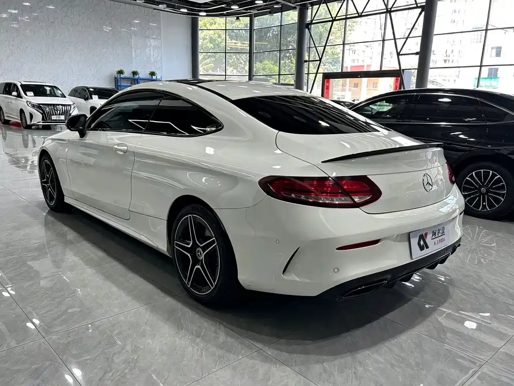Mercedes-Benz C-Class (Import) — миниатюра 6