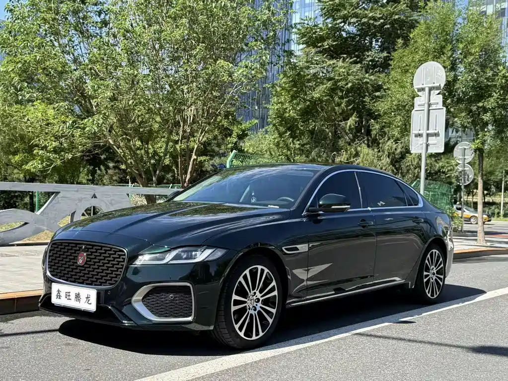 Купить Jaguar XFL