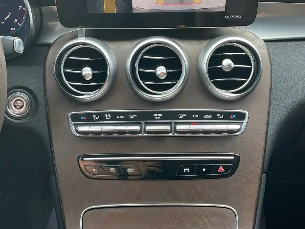 Mercedes-Benz GLC — миниатюра 13