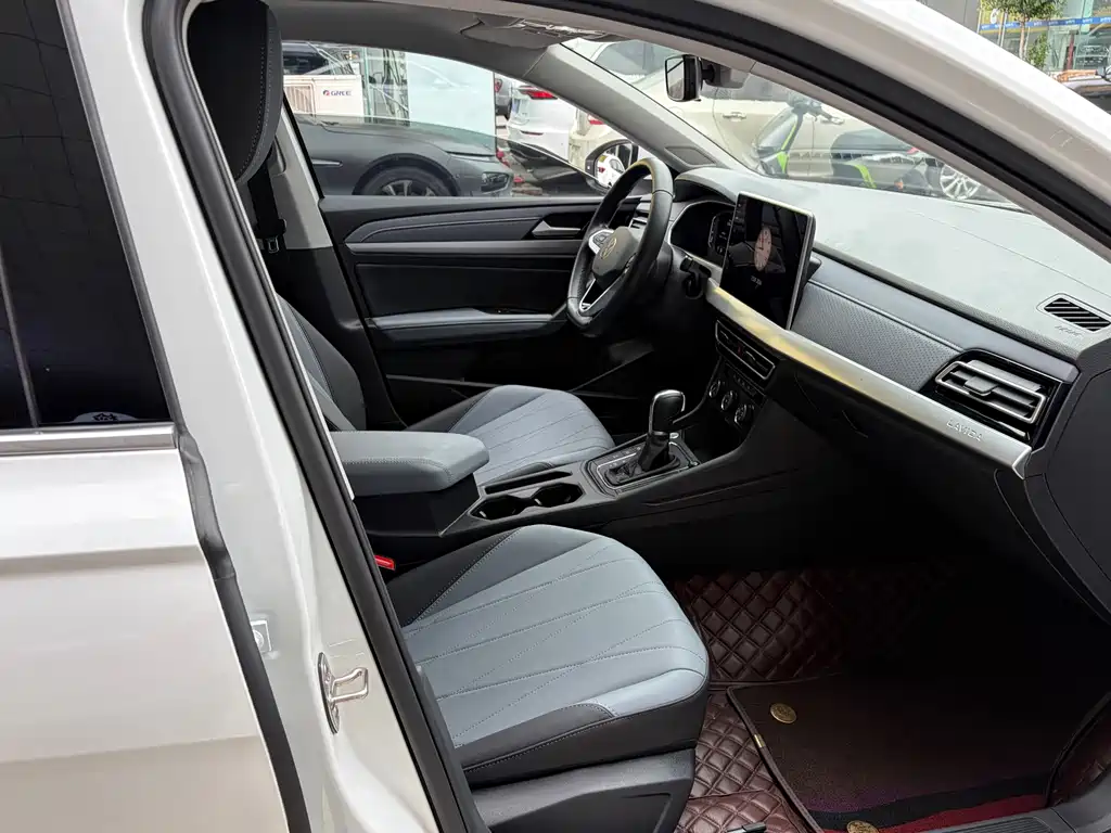 Volkswagen Lavida — миниатюра 5