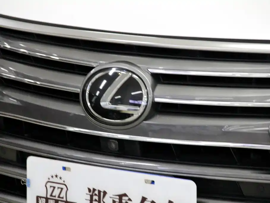 Lexus LX — миниатюра 27