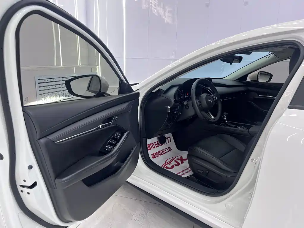 Mazda 3 Axela — миниатюра 7