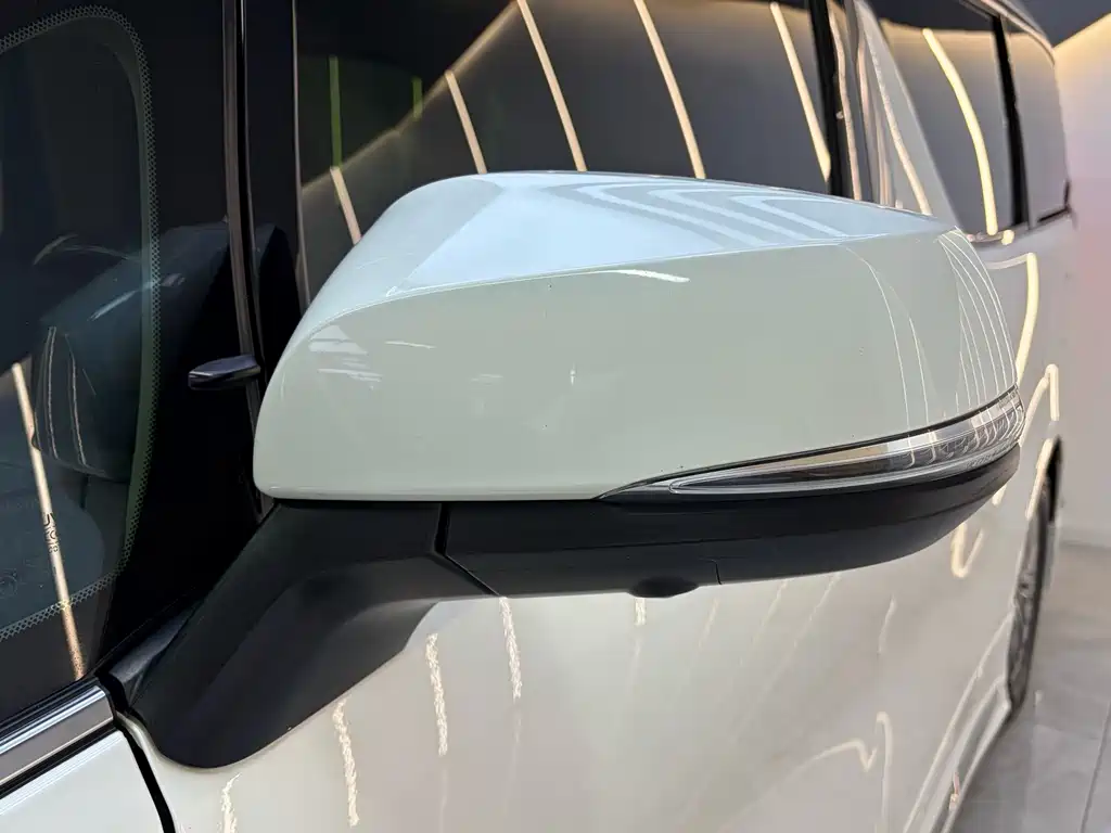 Toyota Vellfire — миниатюра 26