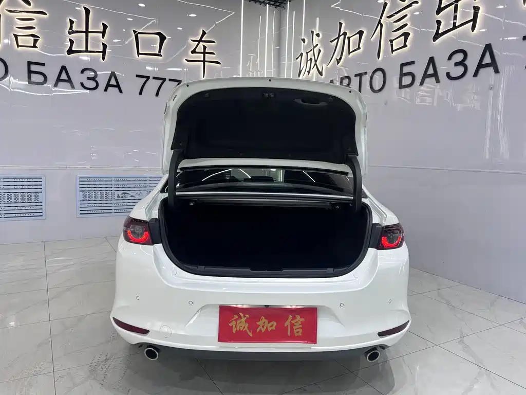 Mazda 3 Axela — миниатюра 17