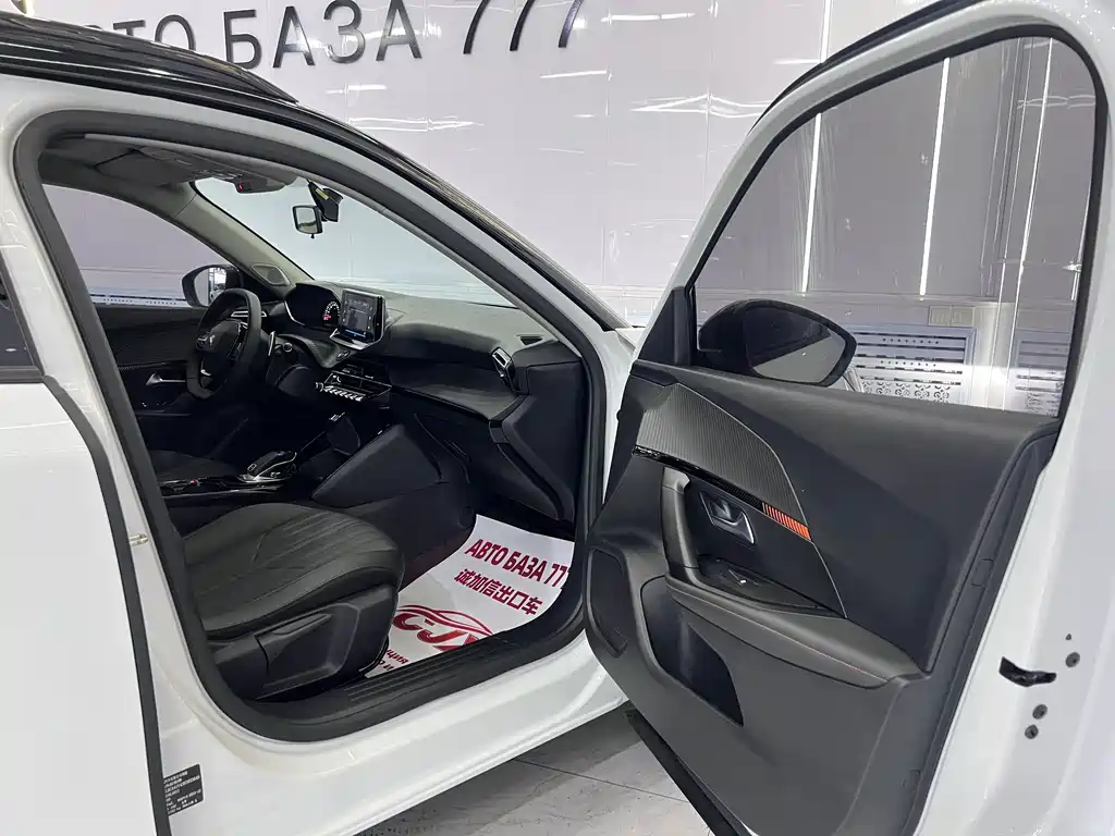 Peugeot 2008 — миниатюра 8
