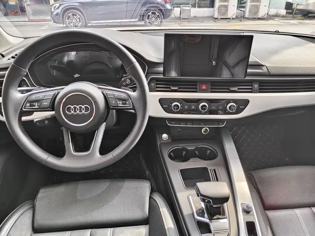 Audi A4L 2023 40 TFSI Fashion