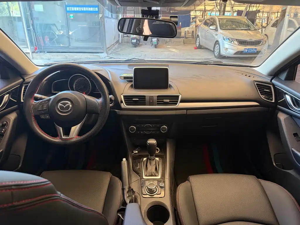 Mazda 3 Axela — миниатюра 8