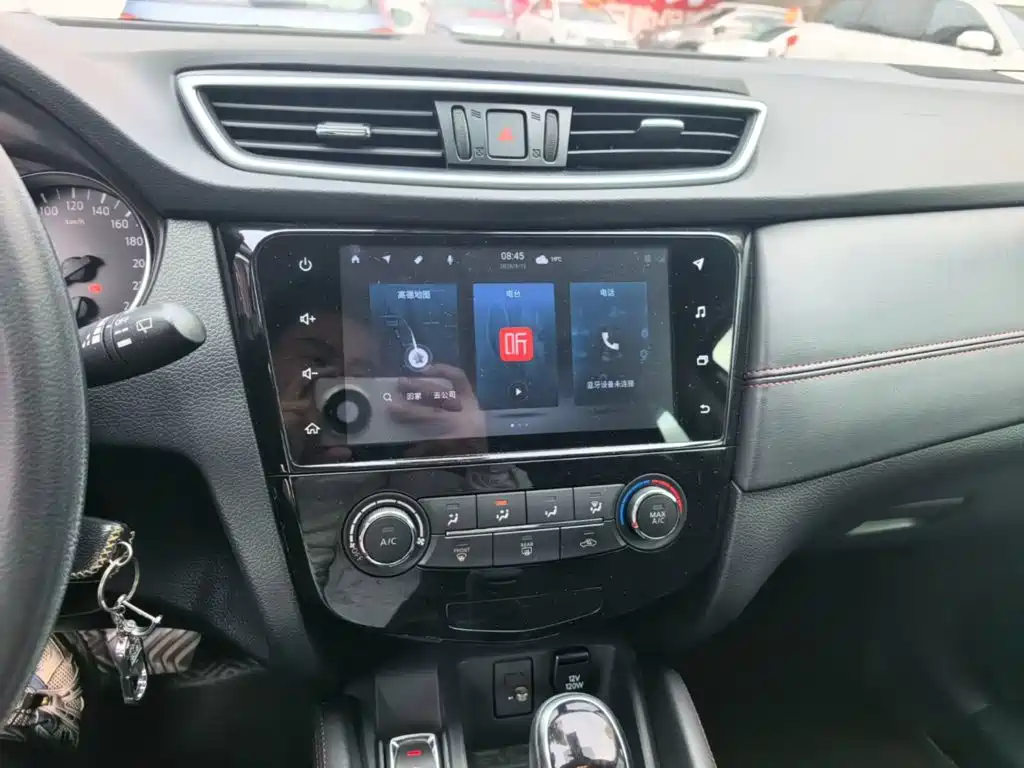 Nissan Qashqai — миниатюра 13