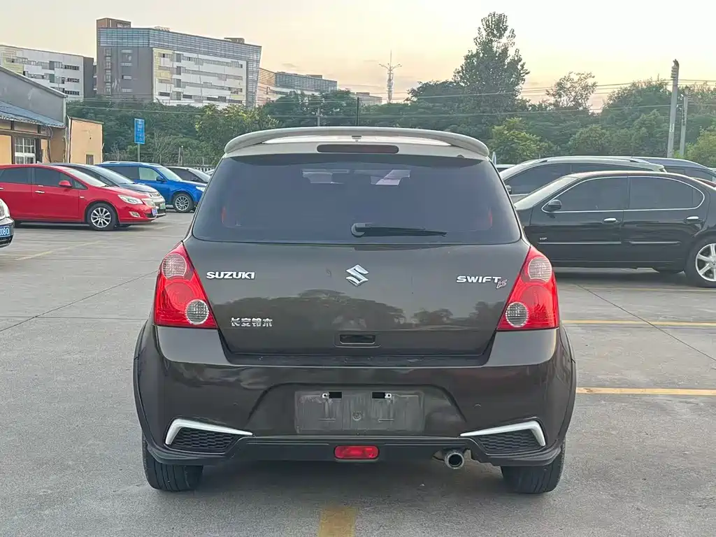 Suzuki Swift — миниатюра 10