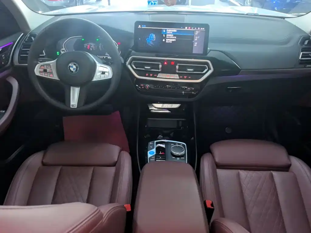 BMW iX3 — миниатюра 10