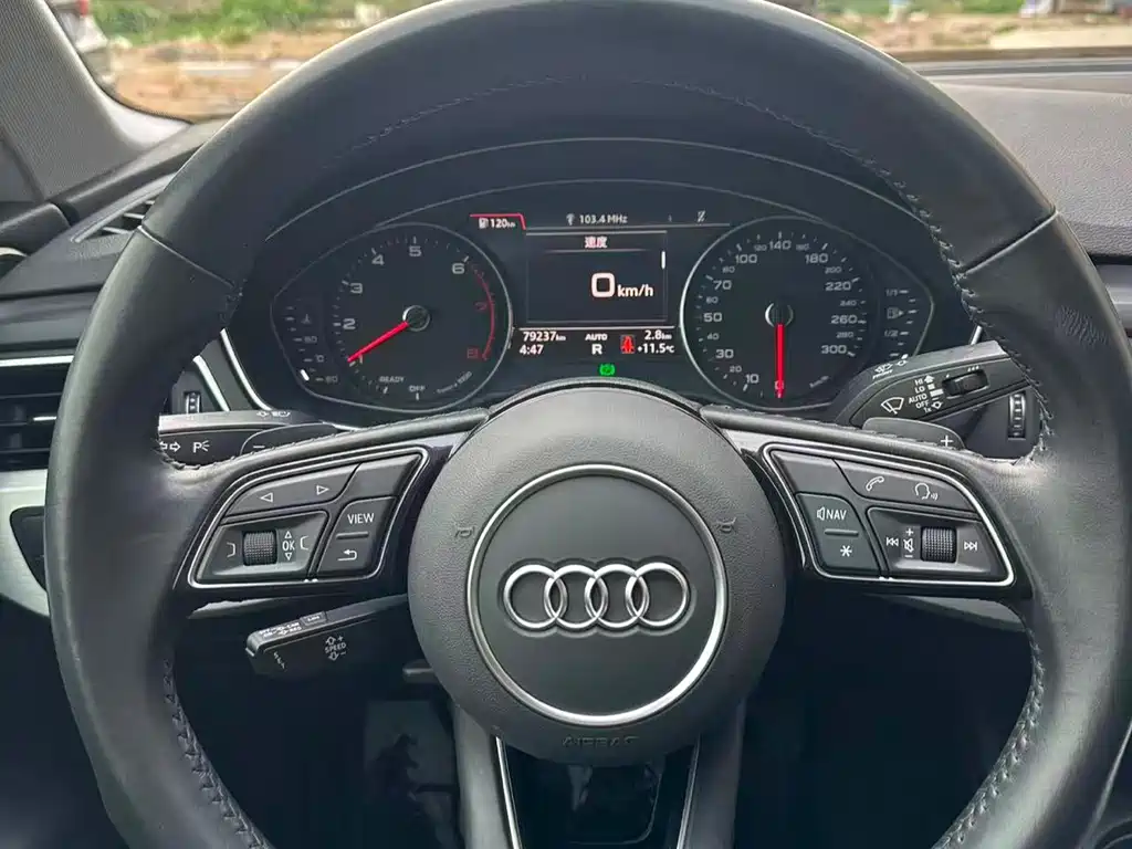 AUDI A4L
