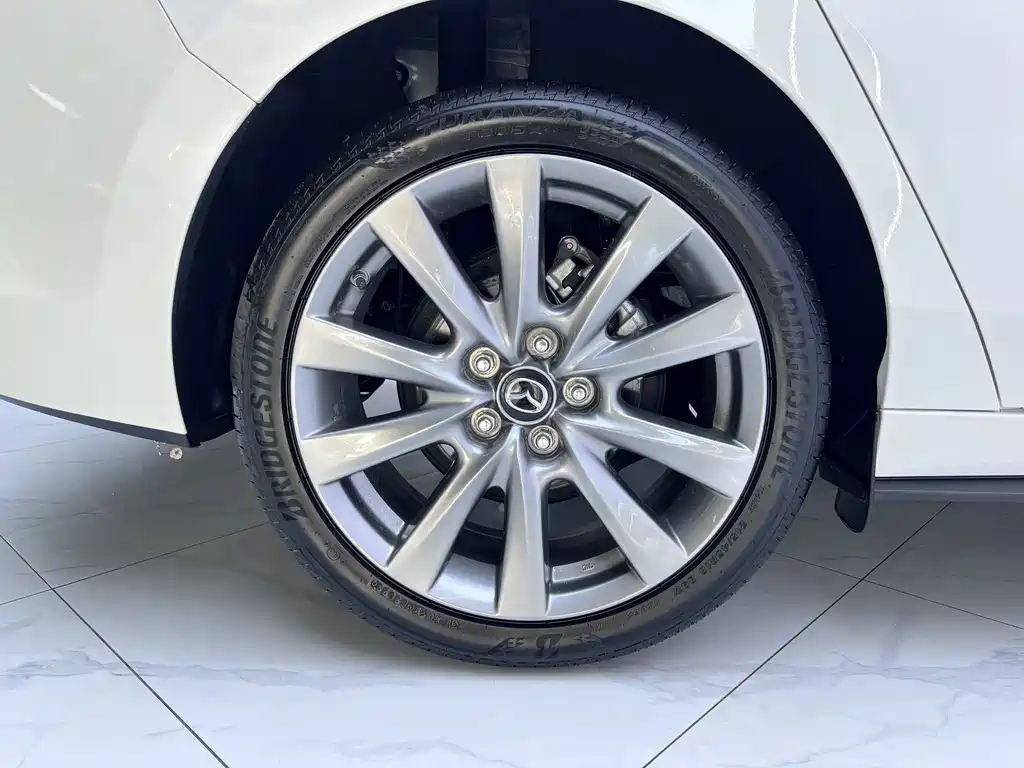 Mazda 3 Axela — миниатюра 19