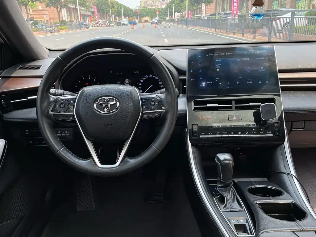 Toyota Avalon — миниатюра 16