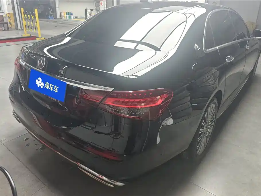 MERCEDES-BENZ E CLASS