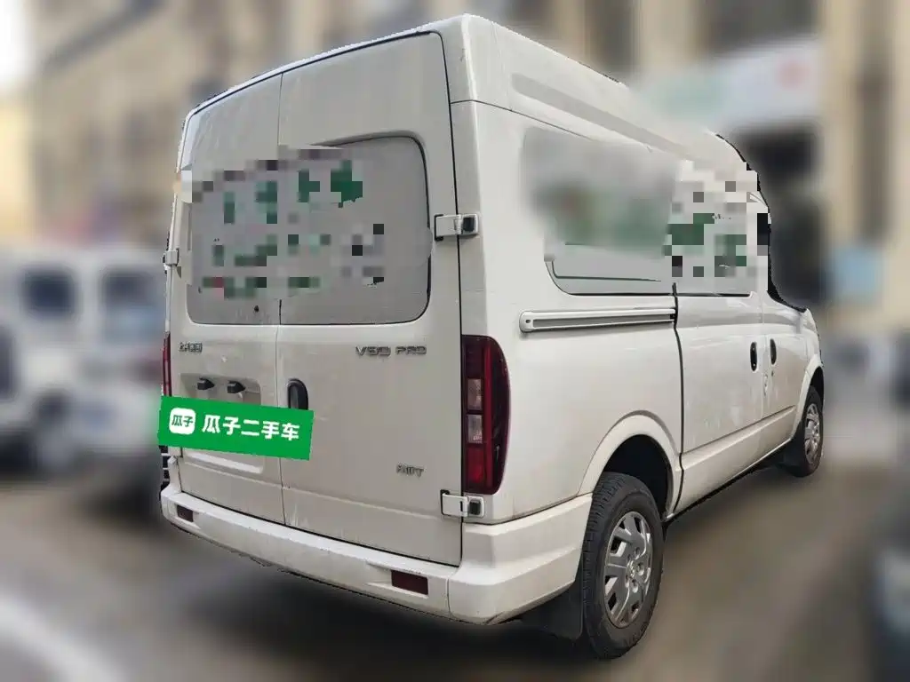 MAXUS V80 — миниатюра 4