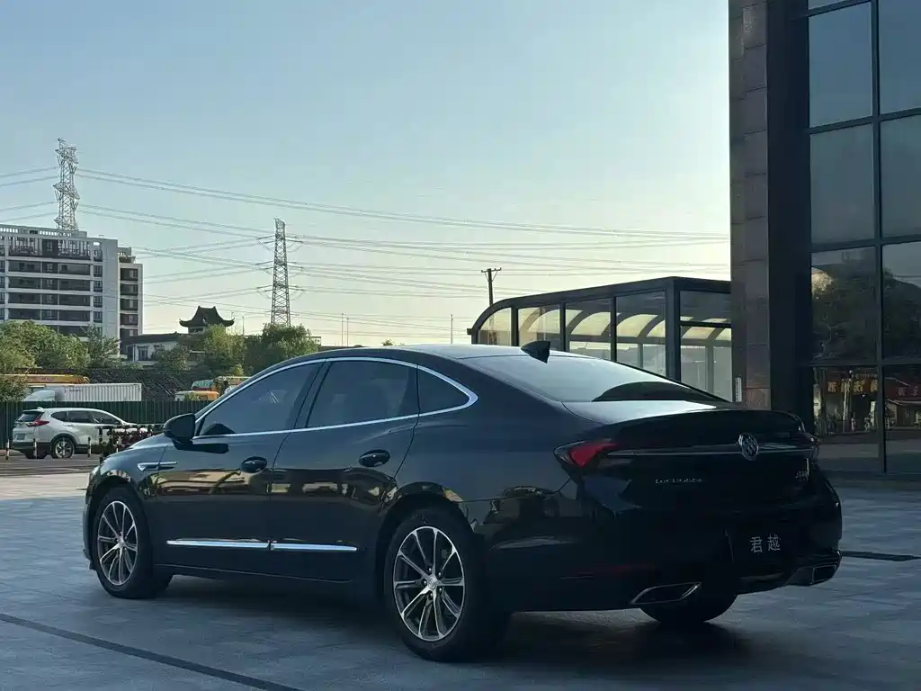 Buick LaCrosse — миниатюра 7