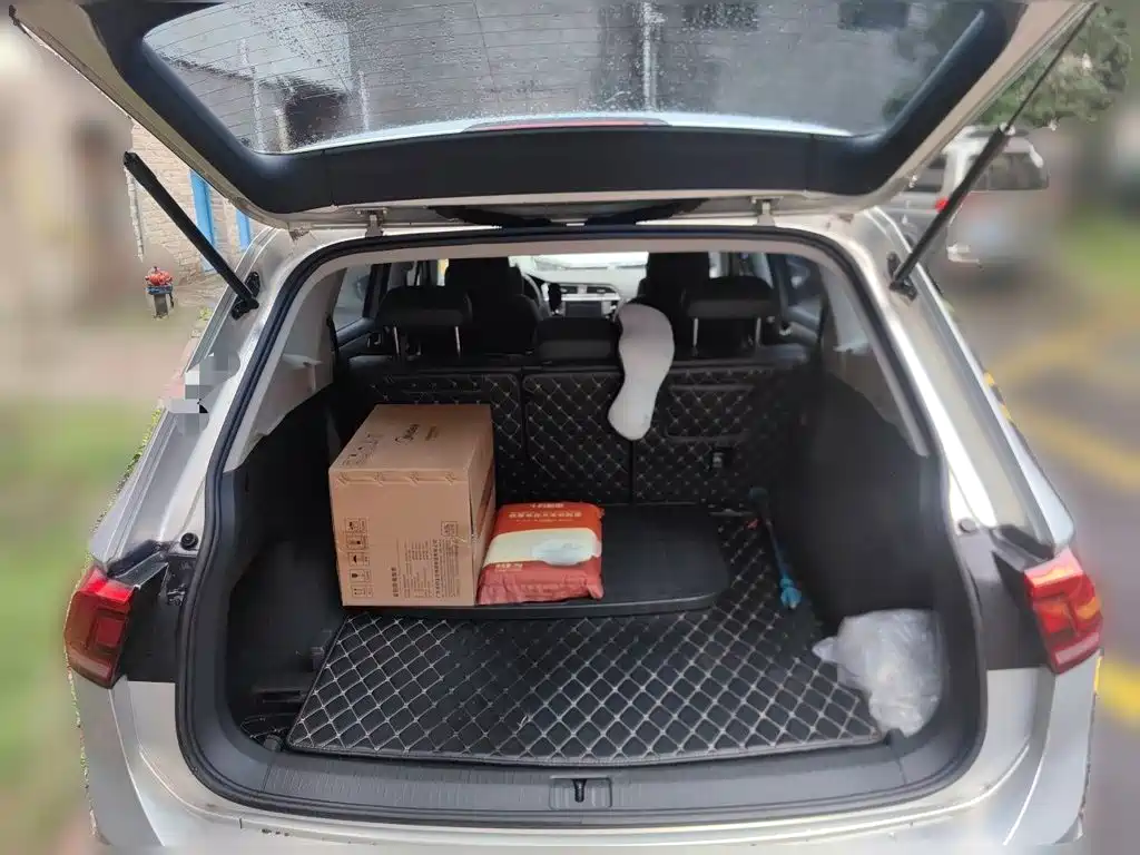 Volkswagen Tiguan L — миниатюра 15