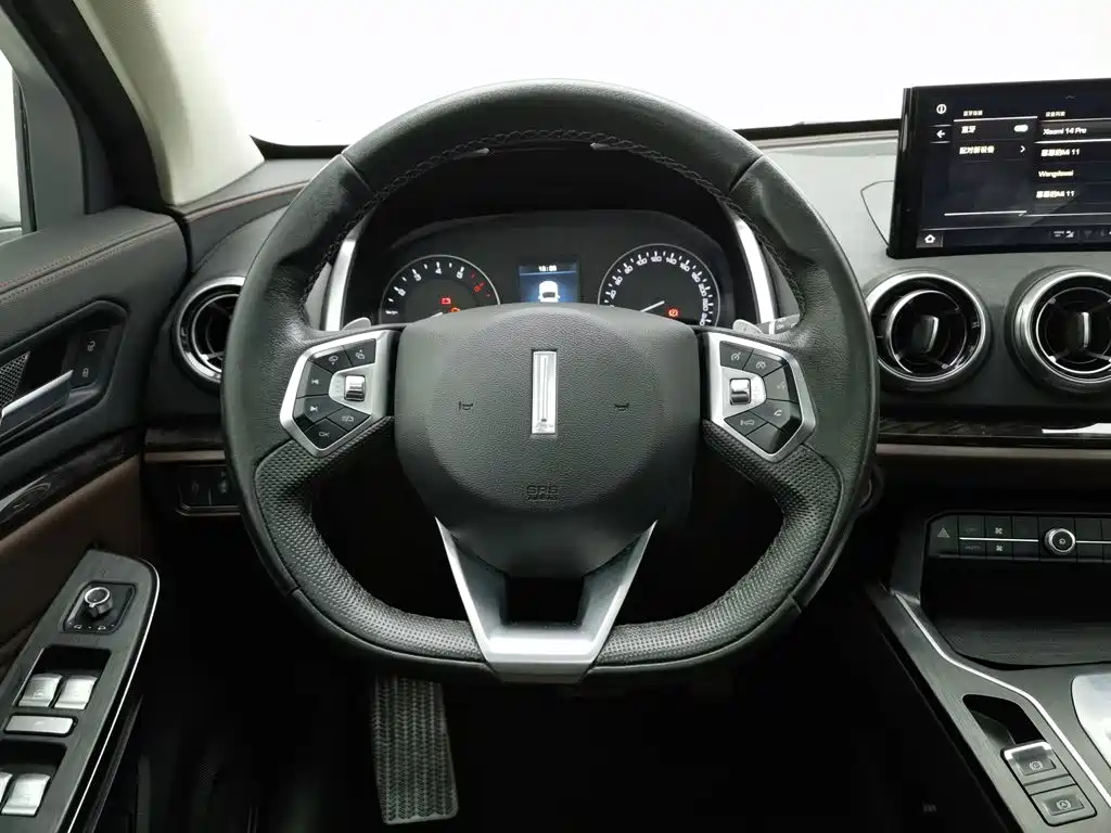 Wey Wey VV5 — миниатюра 11