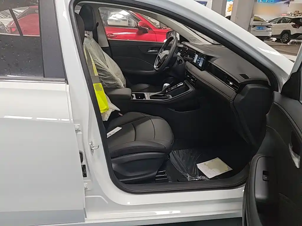 Roewe i5 — миниатюра 25