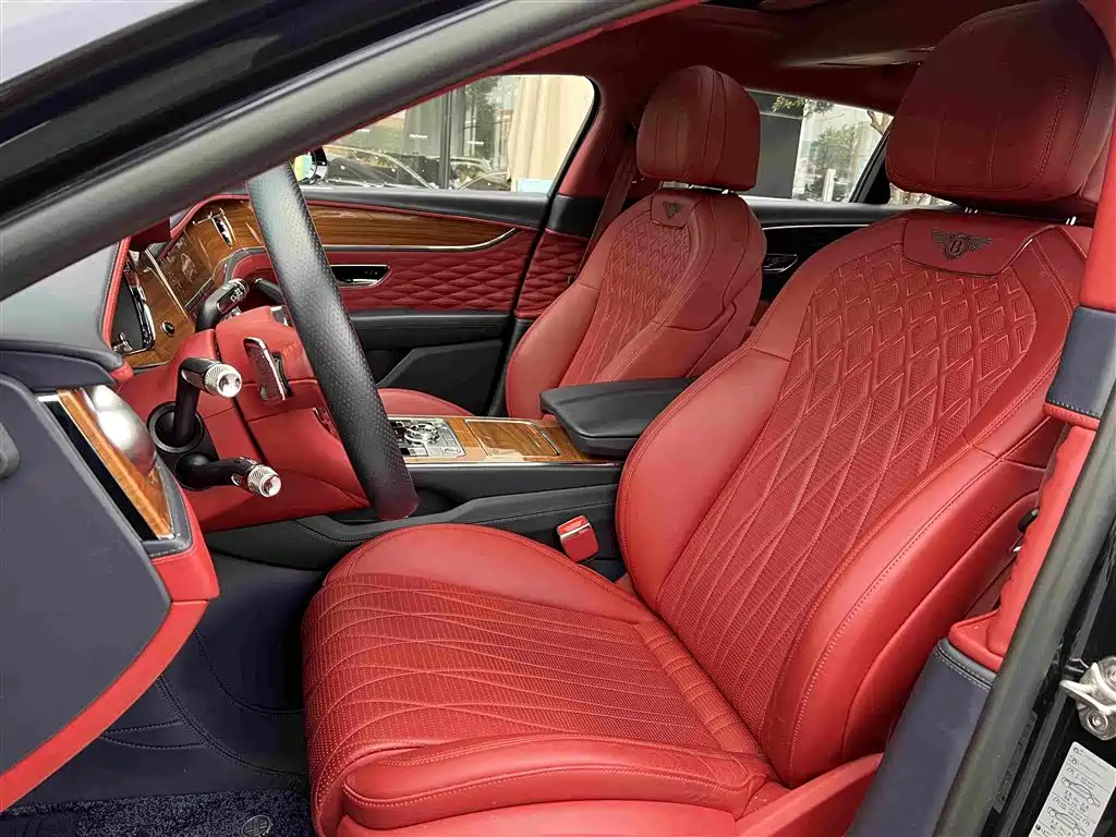 Bentley Flying Spur — миниатюра 6