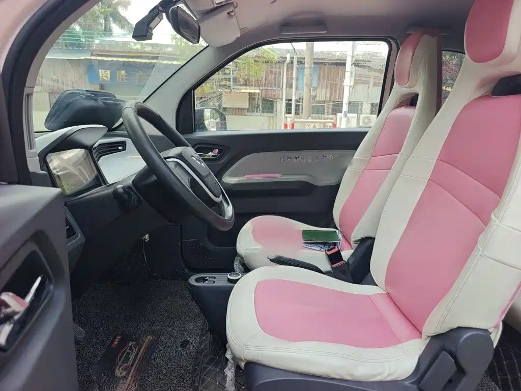 Wuling MINIEV — миниатюра 8