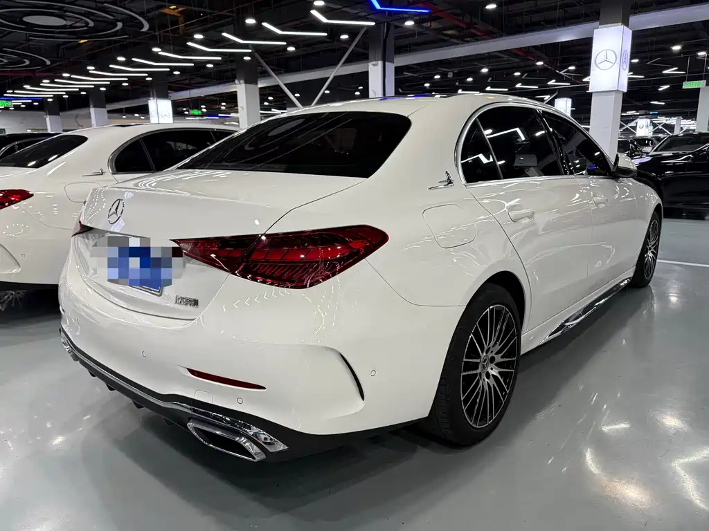 Mercedes-Benz C-Class — миниатюра 3