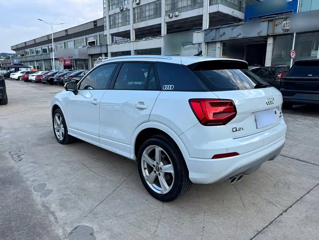 Audi Q2L — миниатюра 5
