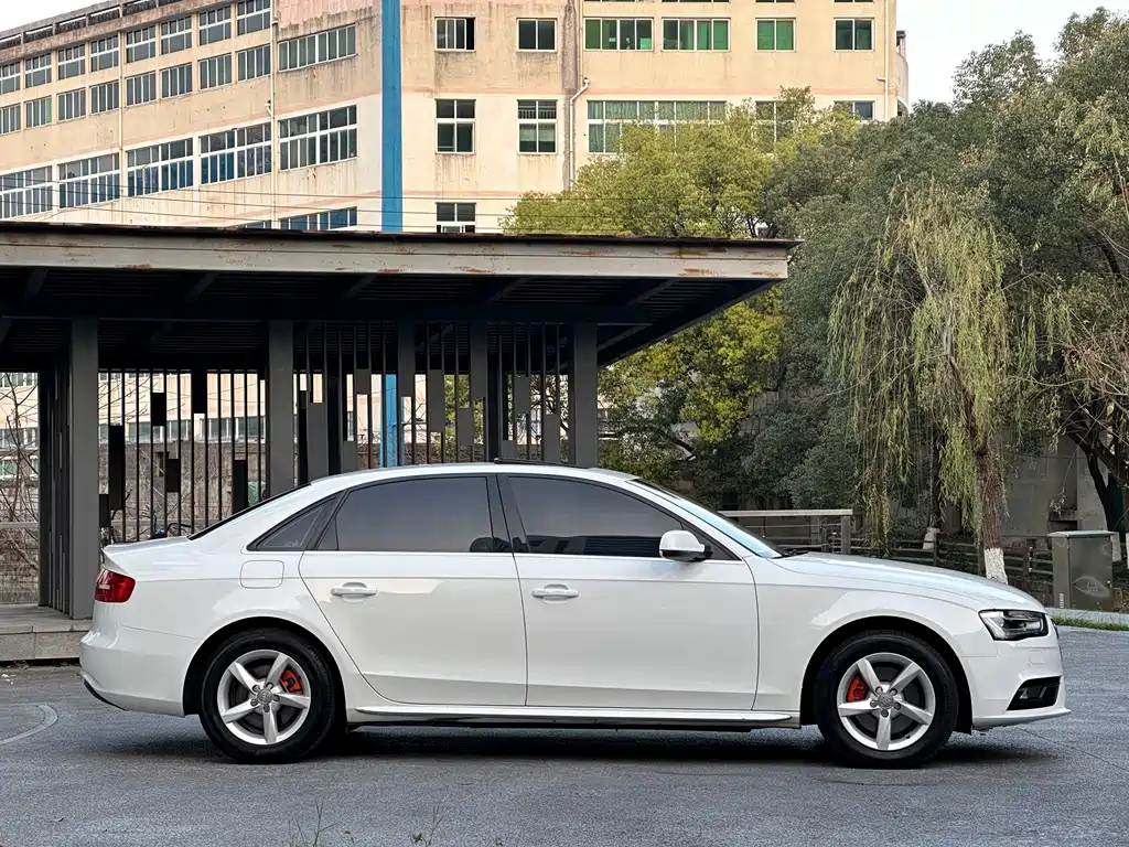 Audi A4L — миниатюра 8
