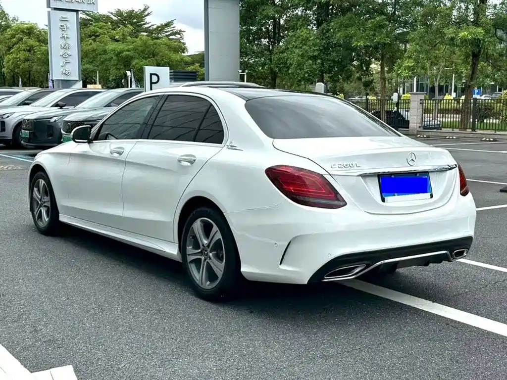 Mercedes-Benz C-Class — миниатюра 9