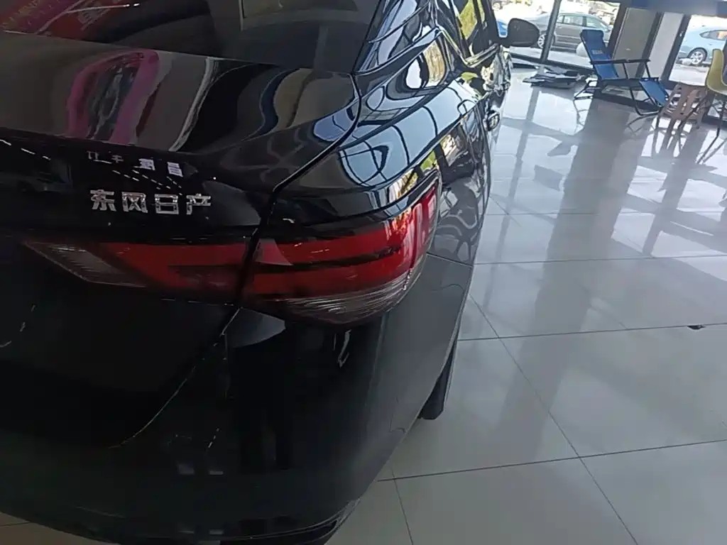 Nissan Sylphy — миниатюра 8