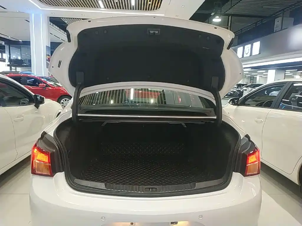 Buick Verano — миниатюра 19
