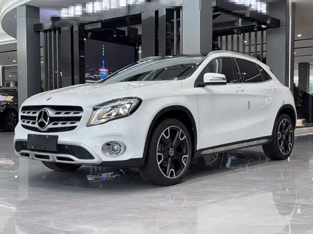 MERCEDES-BENZ  GLA 2018