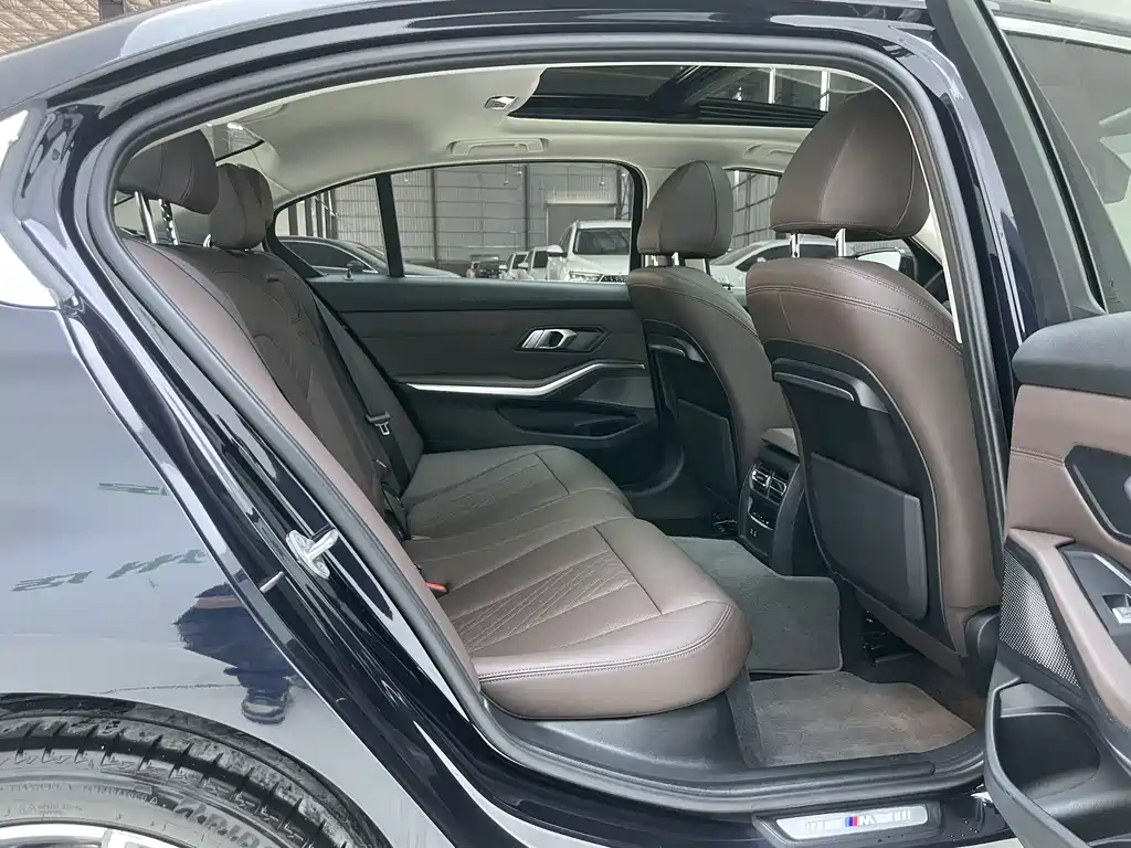 BMW 3 Series — миниатюра 30