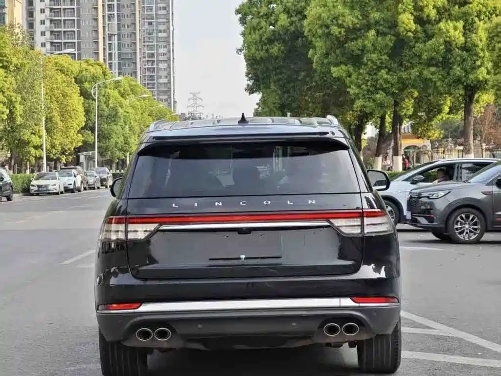Lincoln Aviator — миниатюра 17