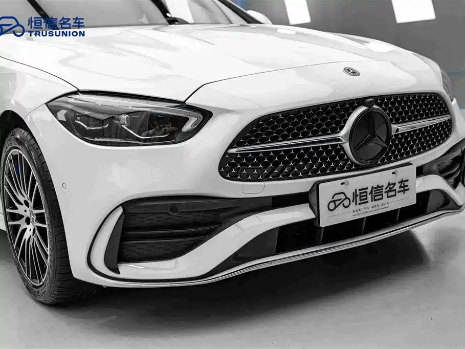 Mercedes-Benz C-Class — миниатюра 9