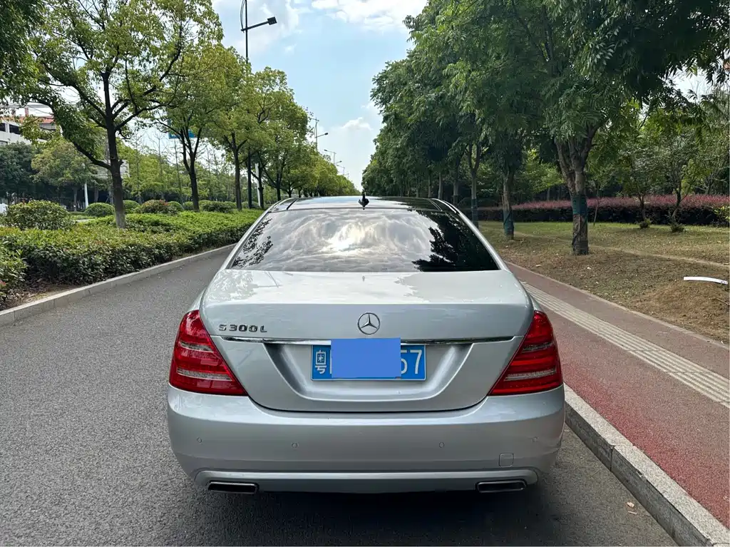 Mercedes-Benz S-Class — миниатюра 6